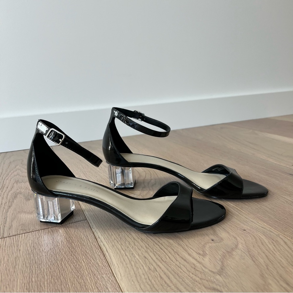 Charles & Keith Size 8.5 Lucite Block Heel Patent Black Sandal